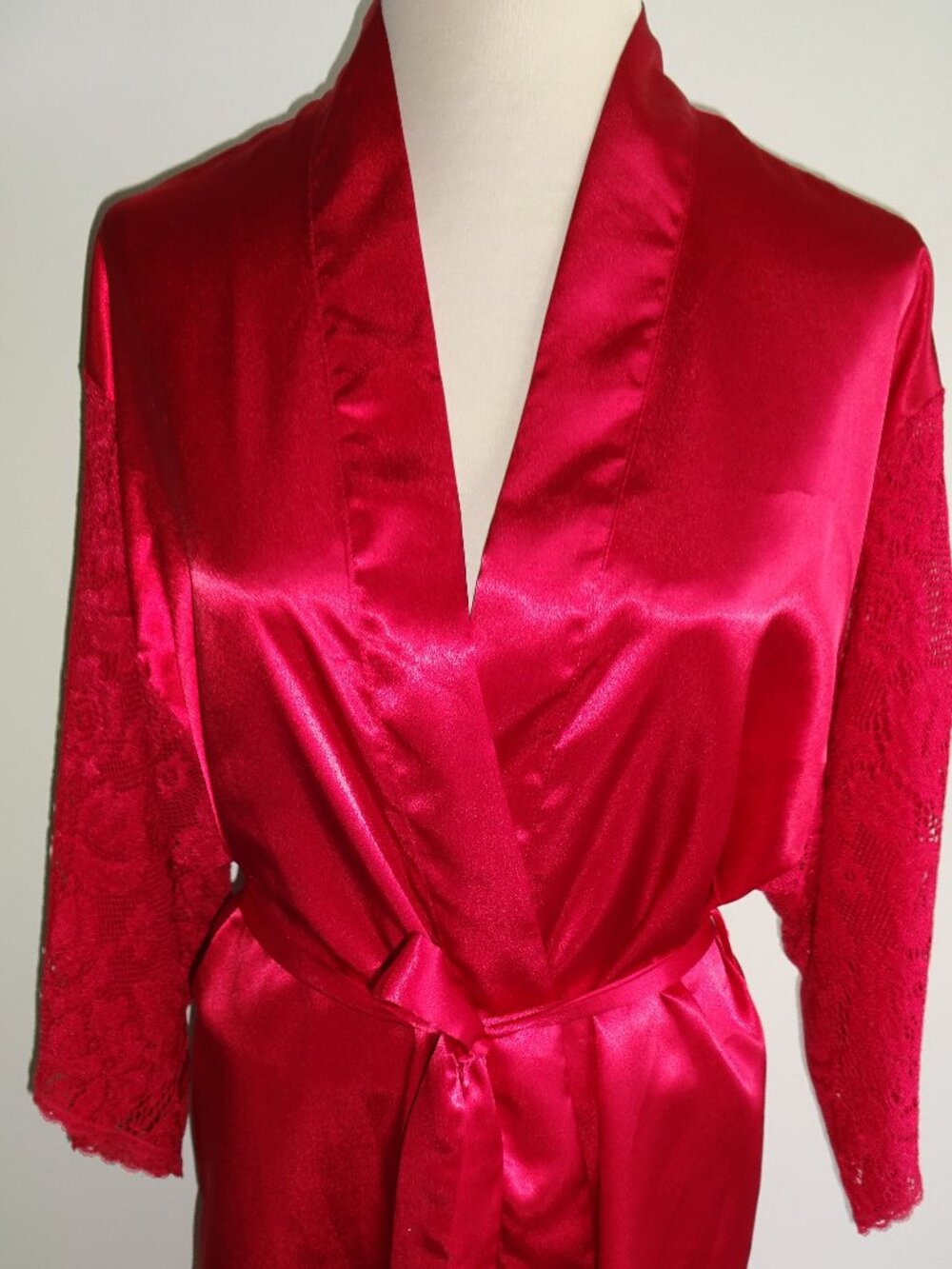 Vintage 1980s Val Mode Lingerie Red Satin Robe & Belt Petite M Lace Sleeves USA